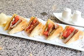 Club house sandwich set