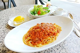 挽肉たっぷりミートソースパスタ