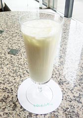 Fresh milk Photo